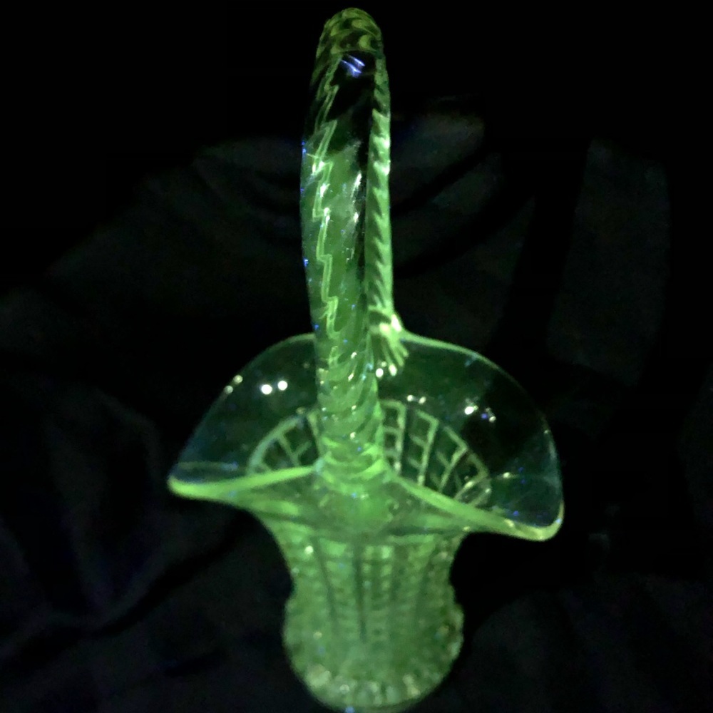 Vtg Manganese Glass Basket